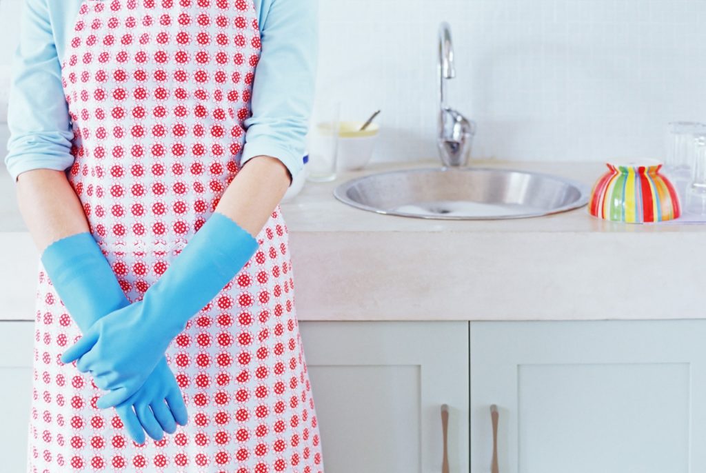 cleaning-lady-sparkling-clean-houses